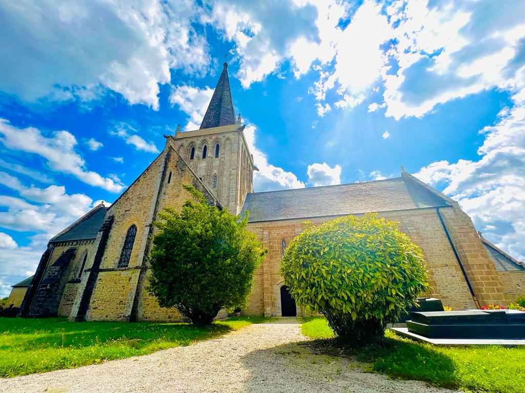 Fa&ccedil;ade de l'&eacute;glise d'Appeville